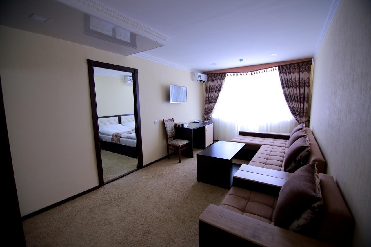 Hotel Art Palace Tashkent Esterno foto