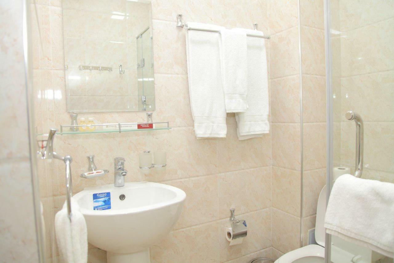 Hotel Art Palace Tashkent Esterno foto